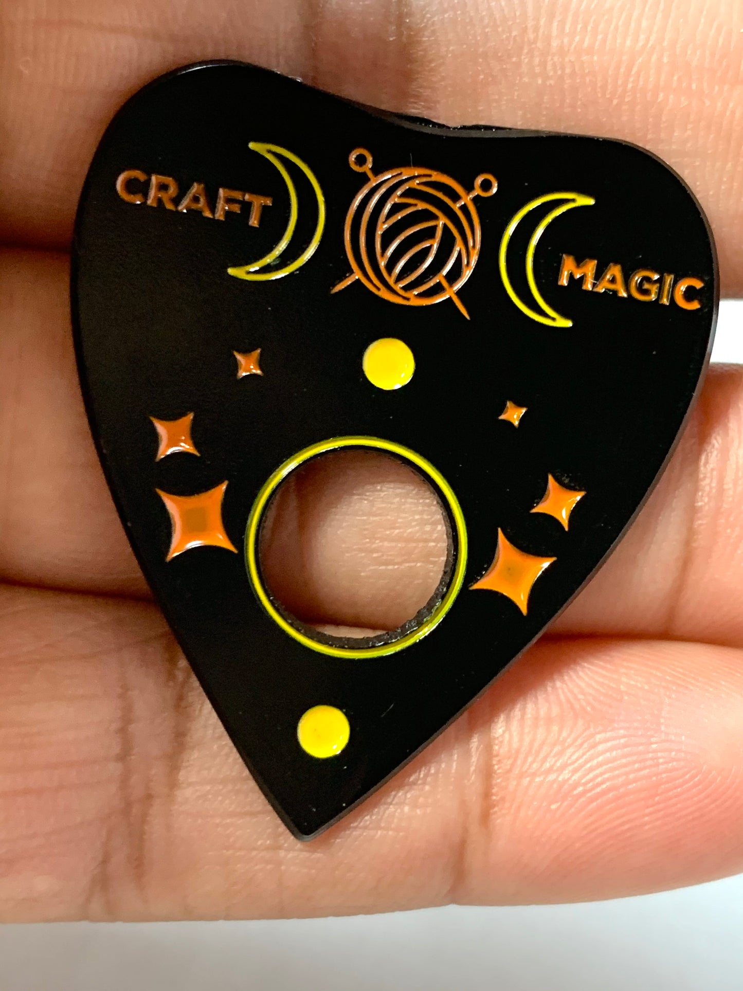 Planchette Pin